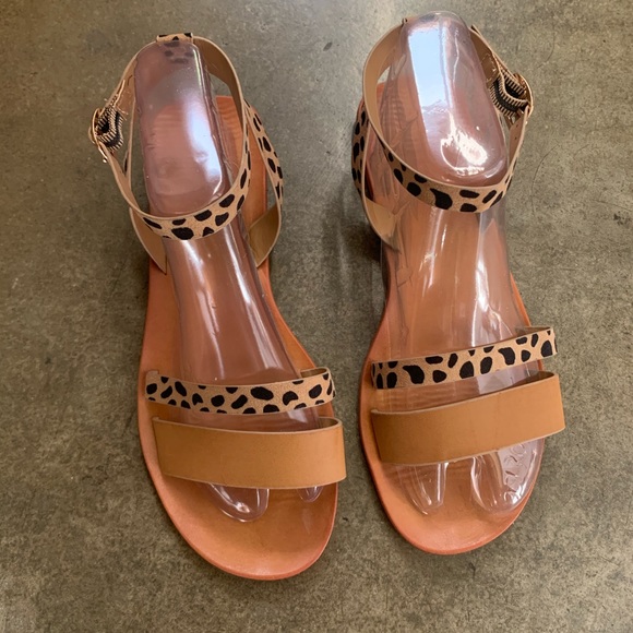 Tan Leopard Double Strap adjustable sandal MD84 - Picture 6 of 9